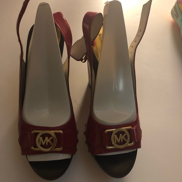Michael Kors wedges - Picture 1 of 2
